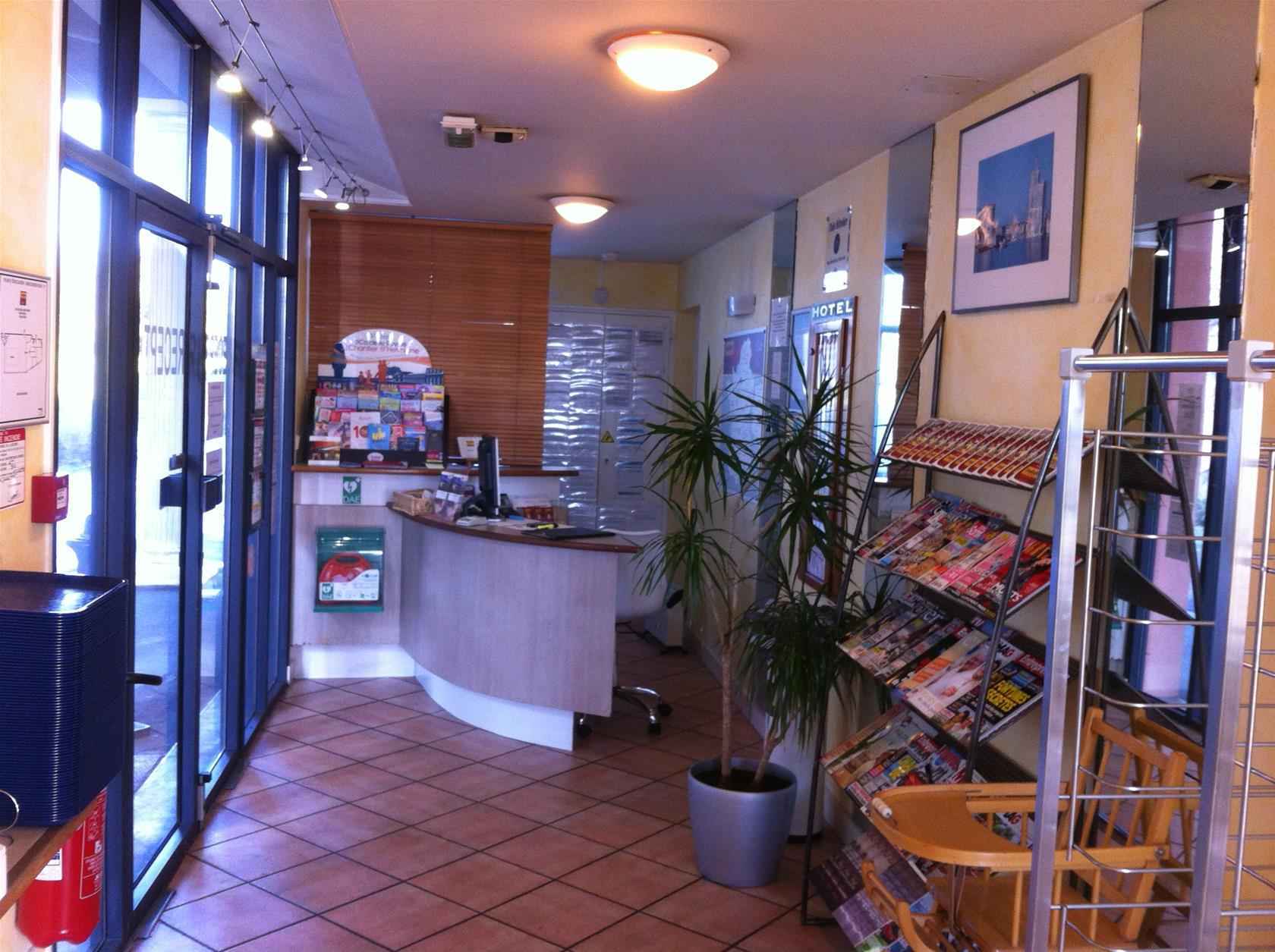 Kyriad Direct La Rochelle Aytré Buitenkant foto